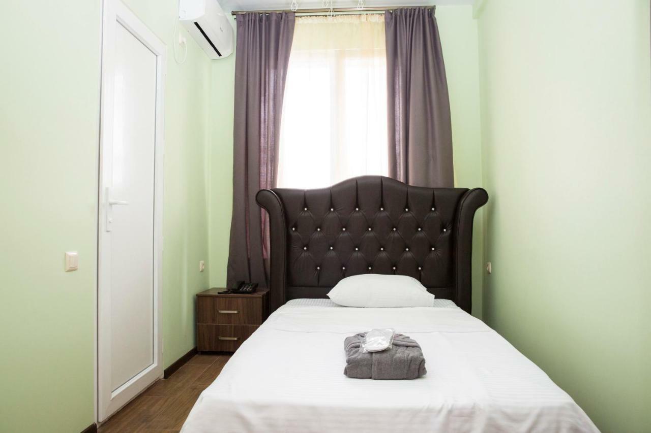 Hotel Maria Μπατούμι Εξωτερικό φωτογραφία