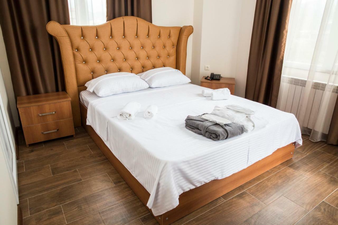 Hotel Maria Μπατούμι Εξωτερικό φωτογραφία